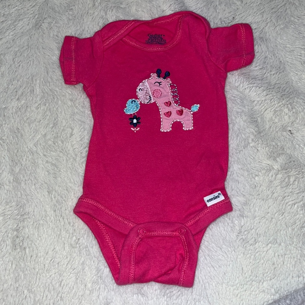 (3 for $10) gerber pink giraffe newborn short sleeve bodysuit baby girl clothing
